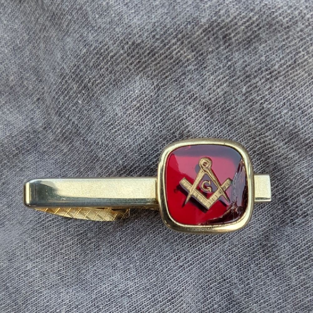 Gold and Red Masonic Tie Clip